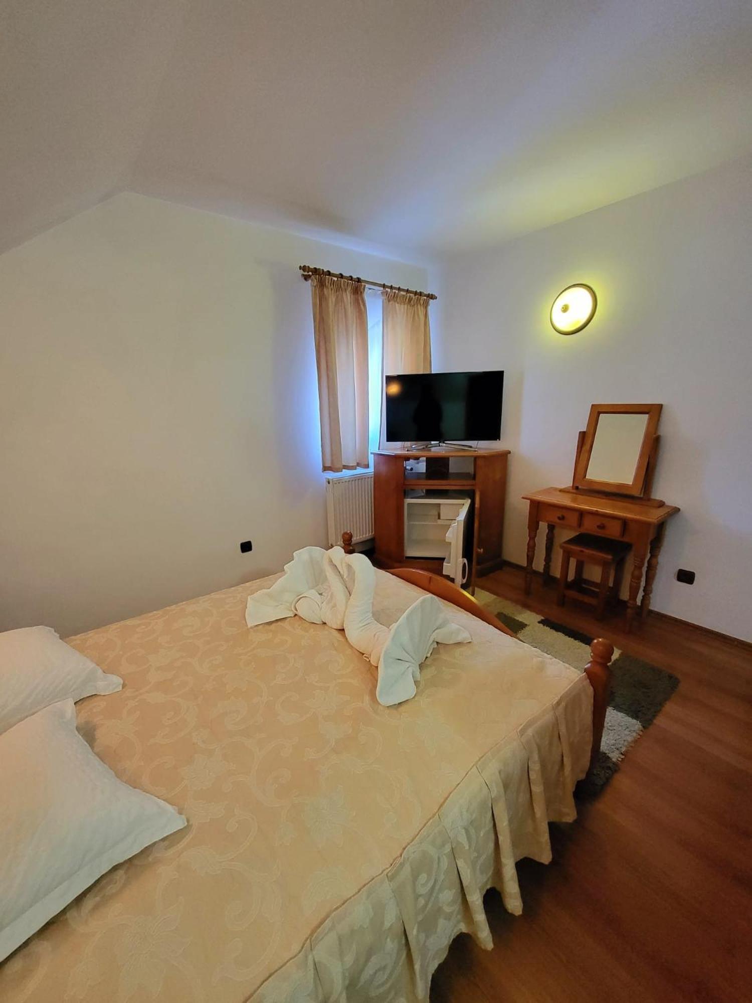 Pensiunea Gianina Arieşeni Extérieur photo